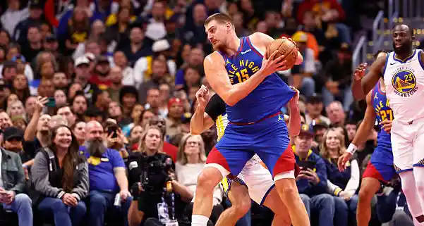 篮网vs尼克斯｜11月10日NBA博彩预测｜纽约德比与赔率投注指南