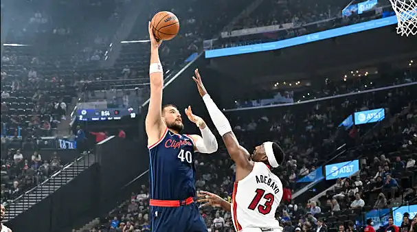 老鹰 - 国王 | NBA常规赛预测 | 比赛前瞻与博彩投注指南