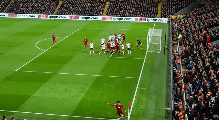 冰火两重天:马赛vs纽卡斯尔联,欧冠维洛德罗姆之夜谁主沉浮? 冰火两重天:马赛vs纽卡斯尔联,欧冠维洛德罗姆之夜谁主沉浮?