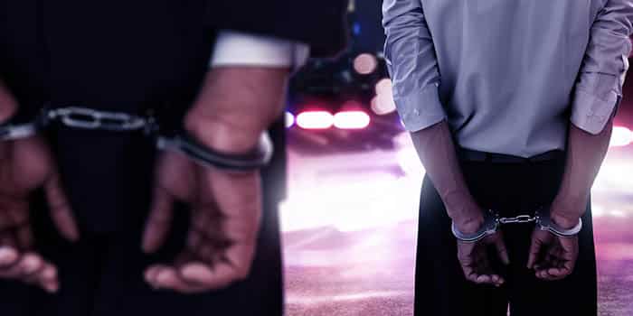 瓦肖县检察官因赌场猥亵行为被捕后遭解职