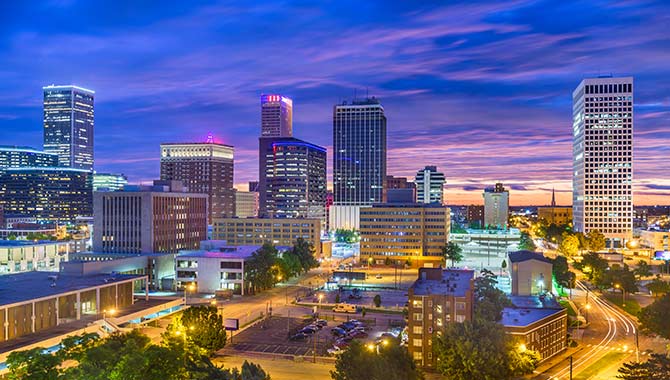 痛苦的争斗,部落试图搞垮俄克拉荷马州长的连任竞选