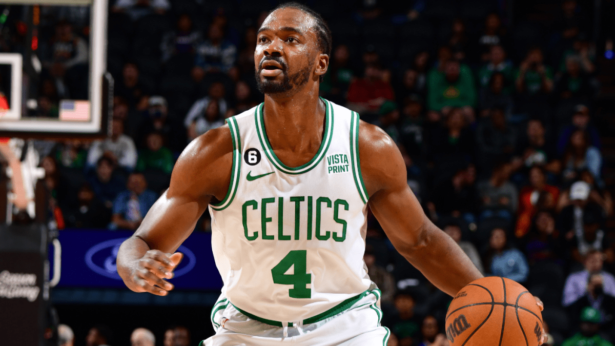 据报道，凯尔特人队将诺亚-冯莱和现金交易给马刺队以腾出名册位置