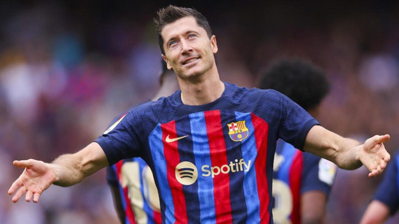 冠军联赛比分预测,专家预测：国际米兰-巴塞罗那、切尔西-AC米兰是头条新闻