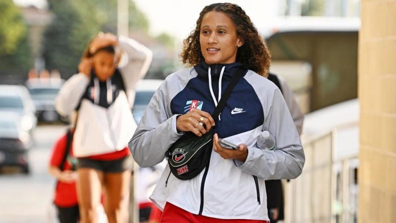 NWSL草案,新泽西州/纽约哥谭俱乐部在交易中获得美国国家队前锋林恩-威廉姆斯，并将2号选票送到堪萨斯城电流公司