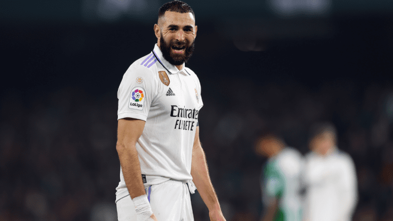 皇家马德里对阵利物浦的预测阵容，首发XIs,卡里姆-本泽马健康，大卫-阿拉巴缺席