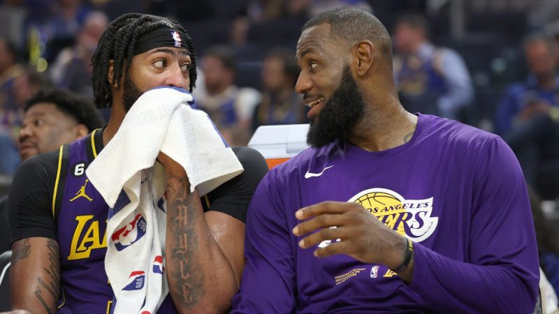 湖人队NBA季后赛赔率：勒布朗-詹姆斯的受伤对季后赛机会的影响