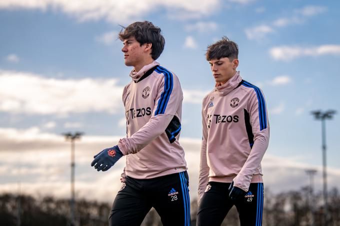 曼联对阵雷丁的预测,我们期待十海牙的球队在杯赛下一轮的表现吗？