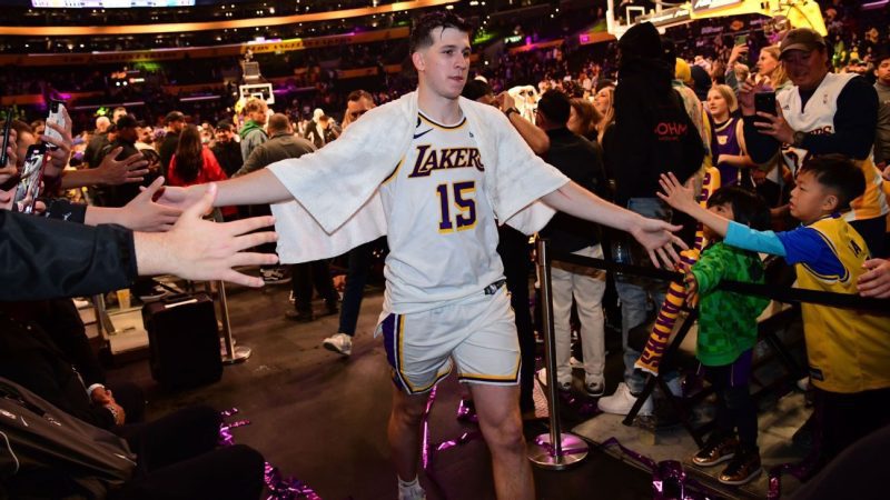 里夫斯职业生涯最高的35分帮助湖人队在最后时刻拯救了球队