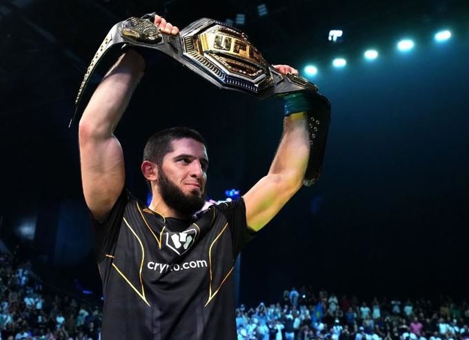 马哈切夫打算成为UFC两个级别的冠军