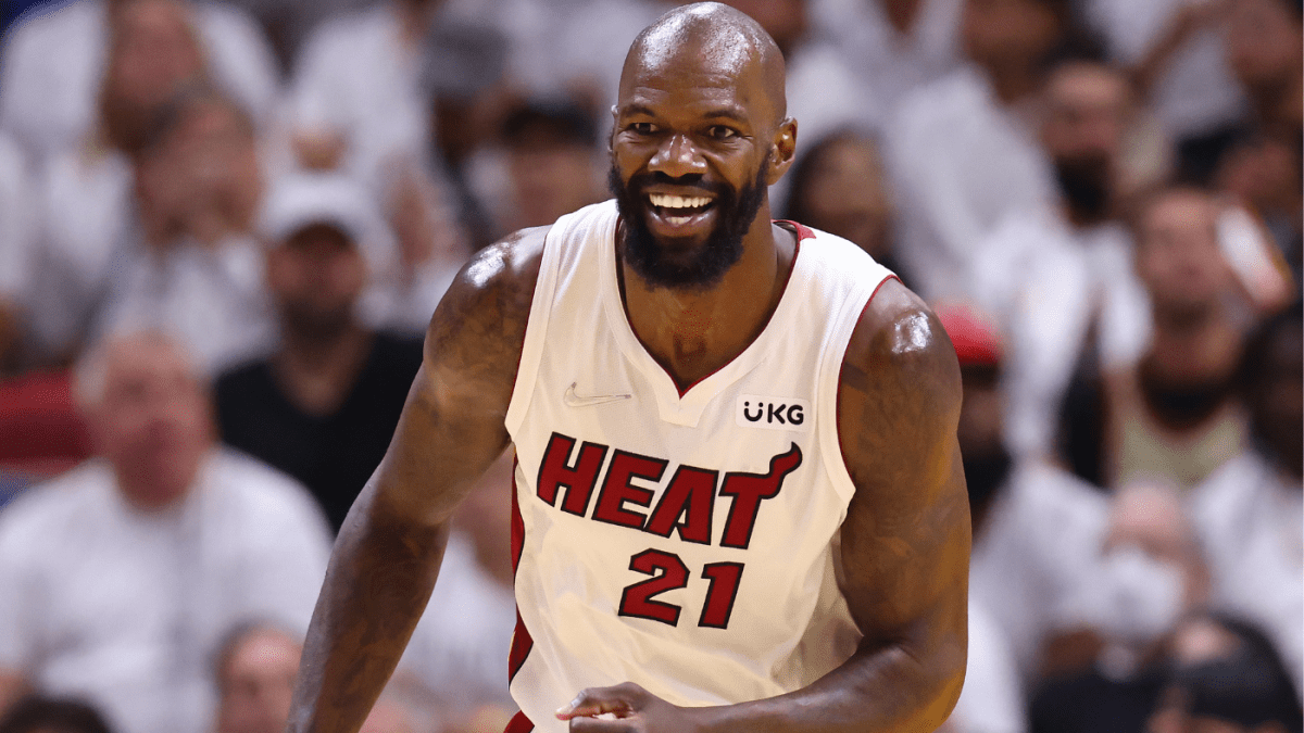 据报道，76人队签下德维恩-戴德蒙作为乔尔-恩比德后面的额外中锋深度