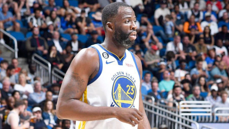 据报道，勇士队没有参与德雷蒙德-格林的交易谈判，没有计划在短期内交易明星