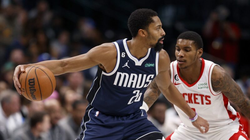 达拉斯小牛队对休斯顿火箭队的预测,卢卡是不可阻挡的，火箭队是悲惨的