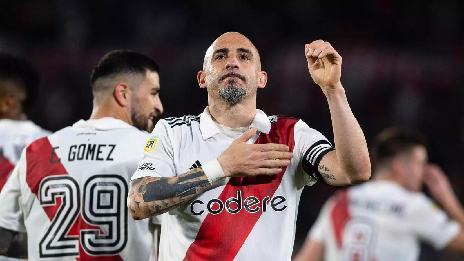 周日晚间橄榄球赛事Acca: 10月16日