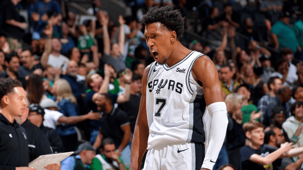 2023年NBA交易截止日,据报道，马刺队同意将约什-理查德森交易给鹈鹕队以换取德文特-格雷厄姆