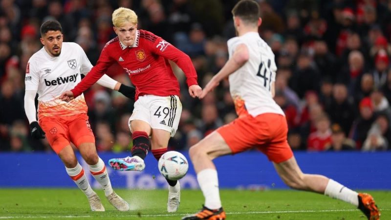 足总杯的比分,曼联保持火热，格林斯比镇不敌英超球队，托特纳姆热刺惨遭淘汰