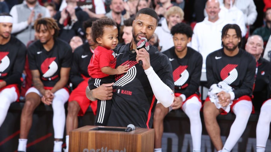 开拓者队表彰达米安-利拉德作为特许经营的主要得分手