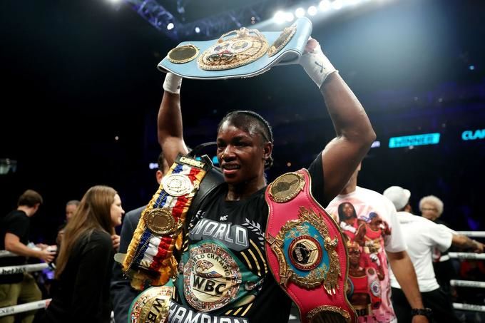 希尔兹击败马歇尔成为无可争议的中量级世界冠军