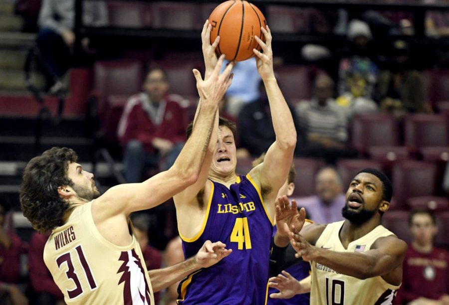 海军vs利普斯科姆的预测和赔率（11月30日）