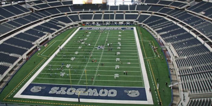 达拉斯牛仔队对坦帕湾海盗队的外卡赔率、时间和预测