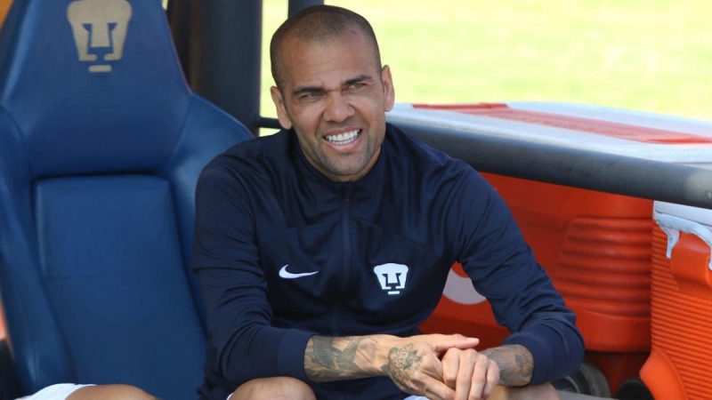 达尼-阿尔维斯的性侵犯指控,前巴塞罗那和巴西球星被关押候审,普马斯终止合同