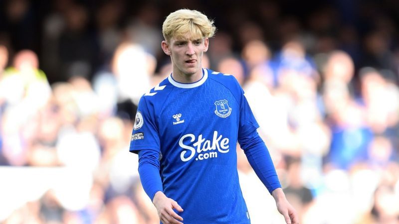 纽卡斯尔在提交转会申请后签下戈登