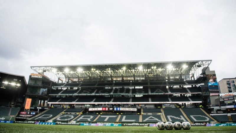 波特兰荆棘队和廷伯斯队在女子足球虐待调查后解雇加文-威尔金森和迈克-戈鲁布