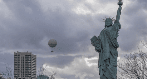 2022年3月纽约的体育投注额达到16.4亿美元；收入 1.143 亿美元