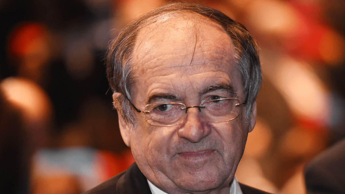 法国足协主席Noel Le Graet辞职，女足教练Corinne Diacre的未来尚未决定