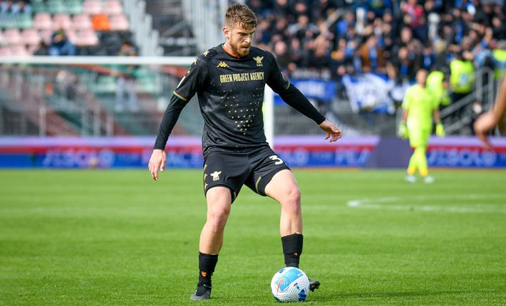 摩德纳再次取胜，威尼斯遭受更多苦难