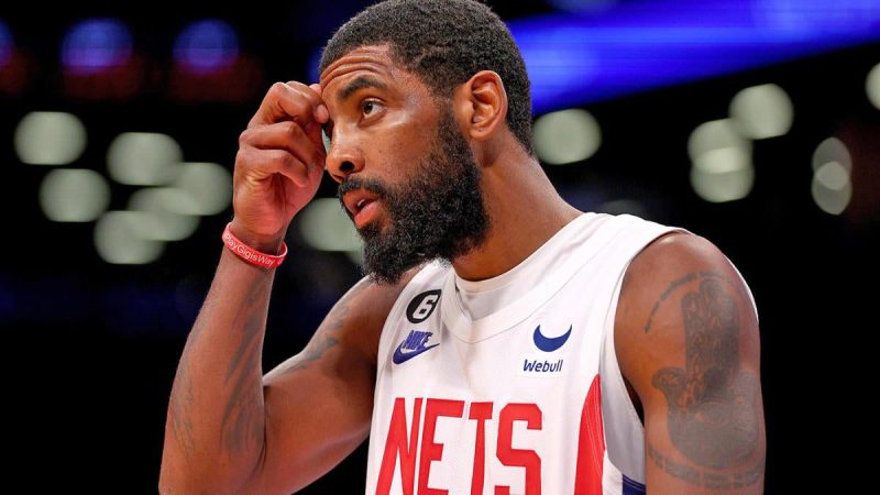 篮网队的凯里-欧文在宣传反犹太电影和亚历克斯-琼斯的阴谋论后加倍努力