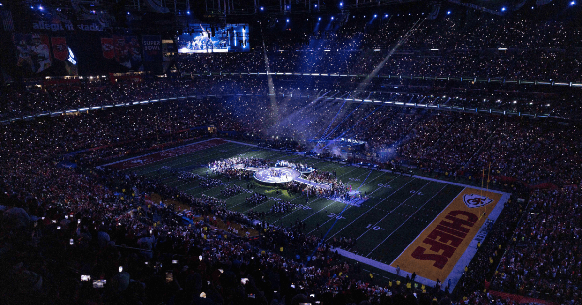 第60届超级碗中场秀谁将领衔？