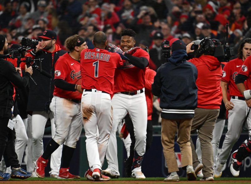 洋基队对守护者队第四场比赛的赔率和预测