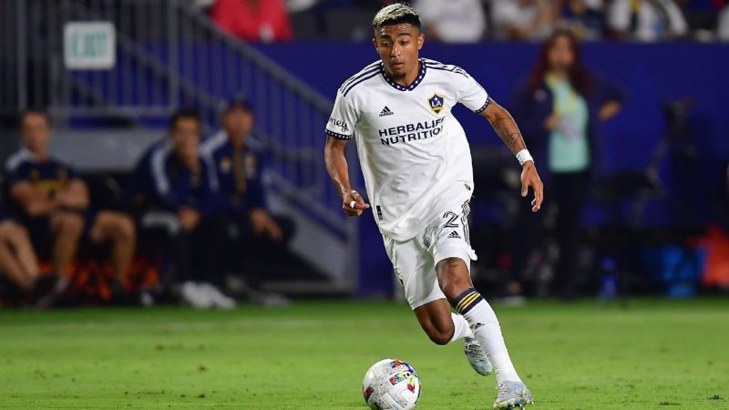 消息人士透露,巴萨正与银河队商谈J-阿劳霍事宜