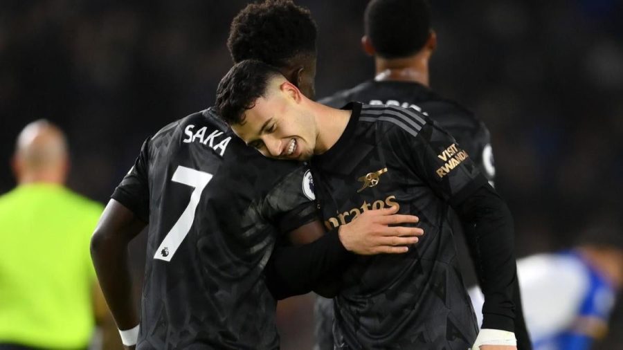 英超领头羊阿森纳在布莱顿大放异彩，在曼城解决平局时建立了领先优势