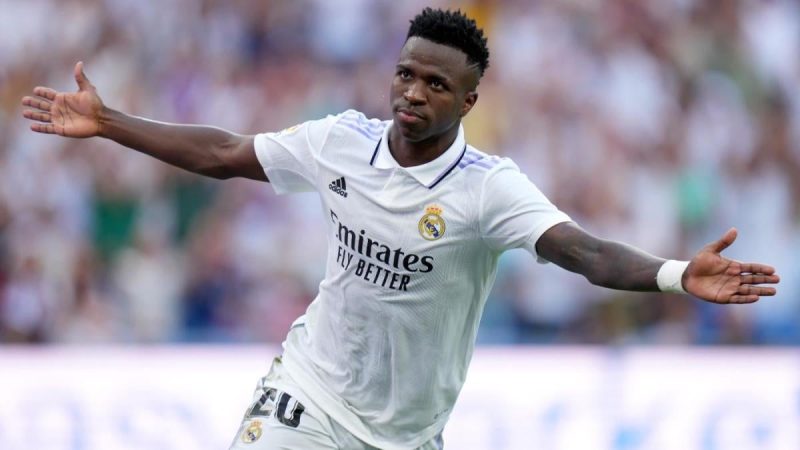 皇家马德里对阵加的斯的预测，赔率：2022年西甲联赛的分析，11月10日的最佳投注，来自资深的足球专家