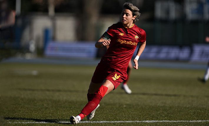 巴塞罗那（W）在欧洲冠军联赛中前往罗马，明显是最受欢迎的