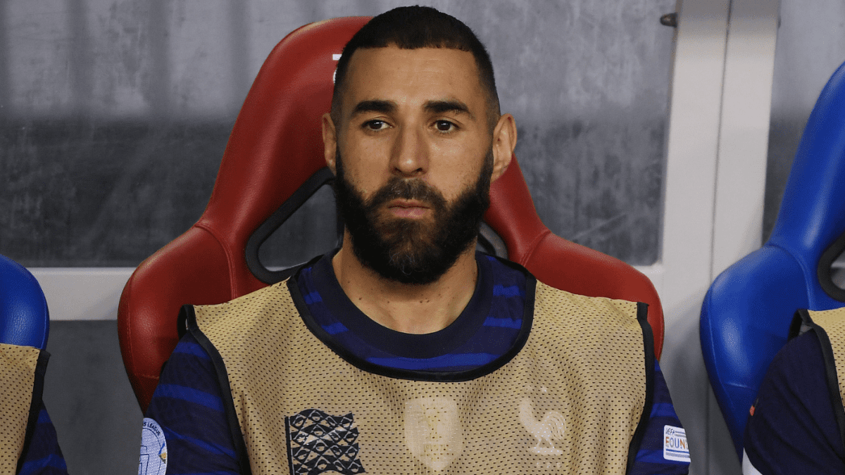 卡里姆-本泽马在法国2022年世界杯决赛失利后宣布退出国际比赛