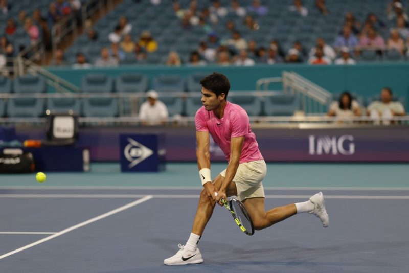 卡洛斯-阿尔卡拉斯对扬尼克-辛纳的赔率和预测--迈阿密公开赛半决赛