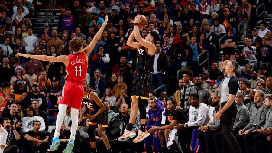 布克58分推动太阳队对鹈鹕队的巨大反扑