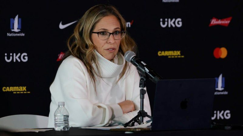 NWSL专员杰西卡-伯曼在NWSL锦标赛前谈论了扩张、调查和增长问题