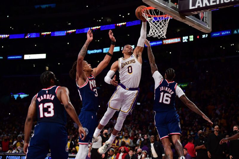 洛杉矶湖人队对圣安东尼奥马刺队的NBA盘口预测，赔率