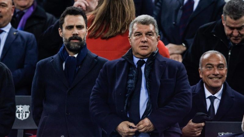 巴塞罗那输给曼联，提前退出欧洲联赛，看到俱乐部的财务计划残酷地反击