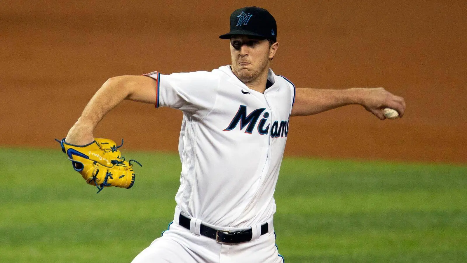 迈阿密马林鱼队对德克萨斯游骑兵队的总得分最佳投注,早起的鸟儿有了梅斯卡尔