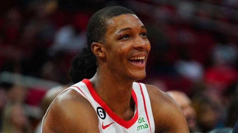 火箭队的小贾巴里-史密斯给迈克尔-乔丹的生日贺词：