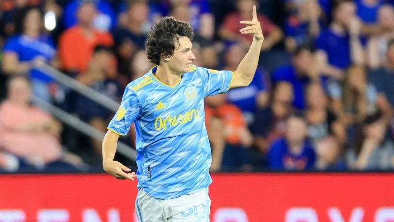 阿伦森完成了从费城到法兰克福的转会