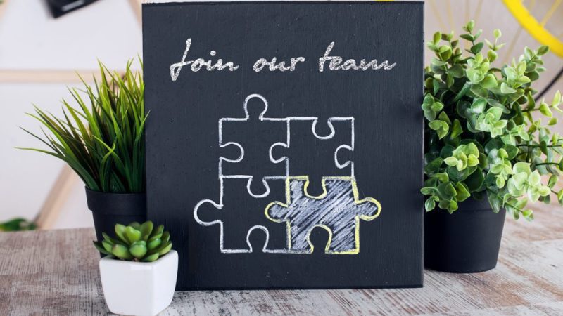 AGS、星际娱乐和Senet：在行动中