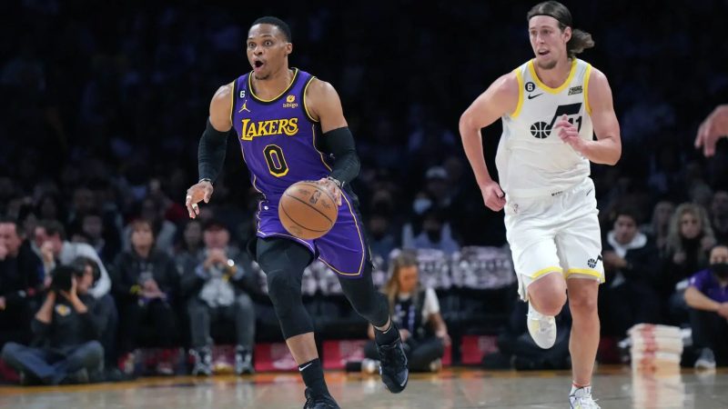 犹他爵士队对洛杉矶湖人队的预测,湖人队令人沮丧，爵士队令人振奋