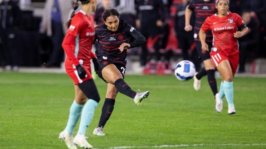 NWSL的交易等级,前两个获胜分析的交易,据报道，高中生Alyssa Thompson将成为1号获胜分析