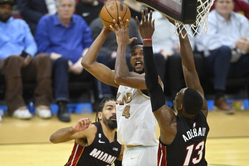 骑士队对热火队的预测、赔率和盘口（3月8日）