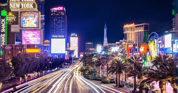 美国总统拜登抨击不公平的度假村费用，此举可能影响到拉斯维加斯的赌场